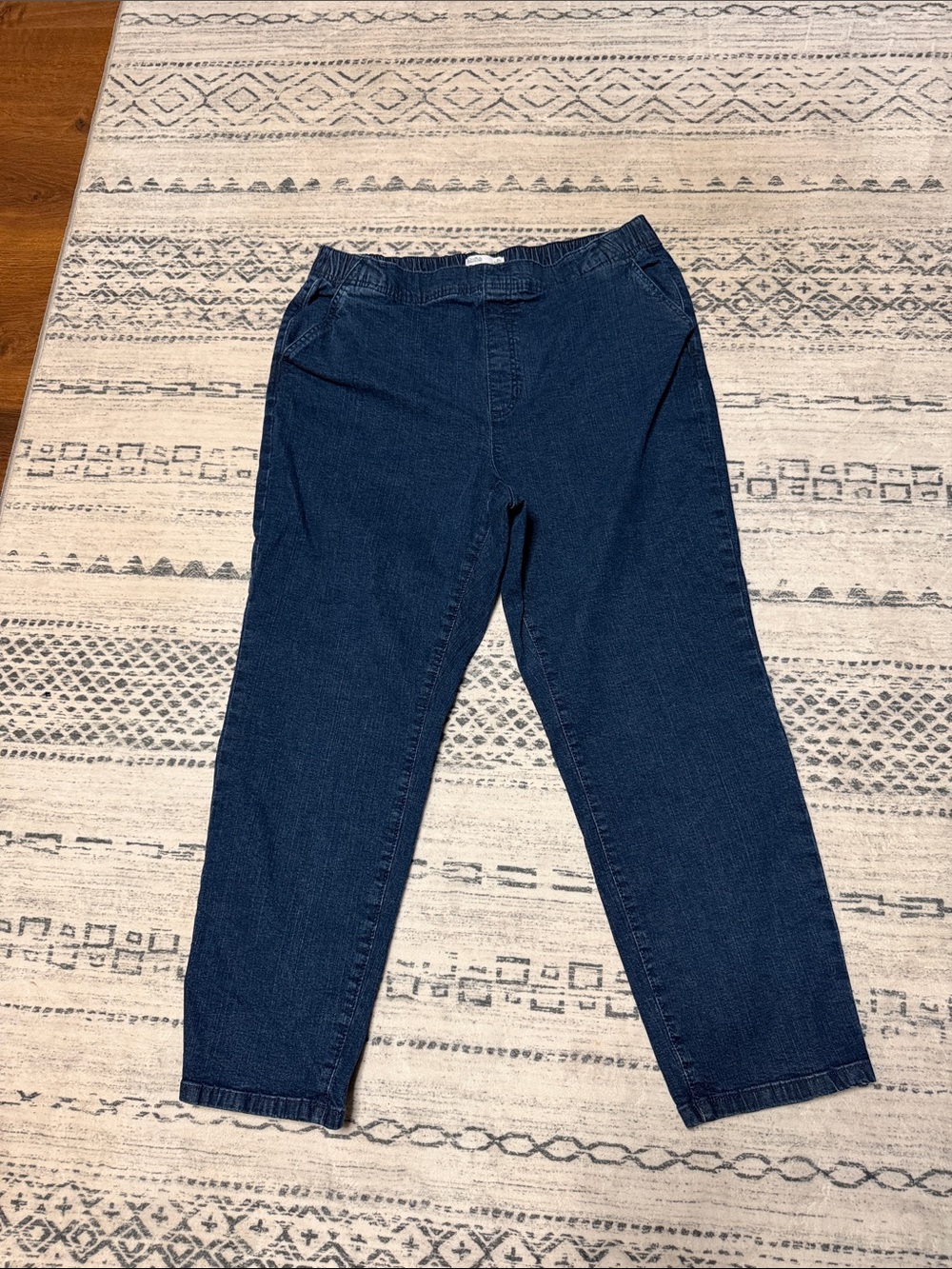Croft & Barrow  Women's Elastic Waist Denim Jeans - Dark Blue